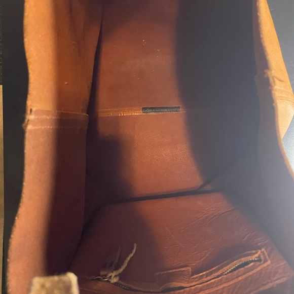 Madewell stripe transport tote in tobacco leather with black stripe. - Picture 3 of 5